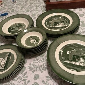 Vintage 1950s homestead plates